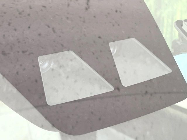 �y�X�}�[�g�A�V�X�g�z���s���ɑO���̎ԗ�����F�����A�Փ˂������Ȏ��͌x��ƃu���[�L�ŏՓˉ���Ɣ�Q�y�����A�V�X�g�B�����S�Ƀh���C�u�����y���݂��������܂��B