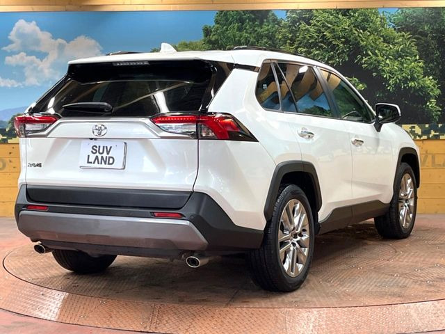 ☆全国のネクステージからお取り寄せが可能※!遠方の店舗に展示してあるクルマが気になる場合も、最寄りの店舗でご覧いただくことが可能です!是非私たちに要望をお聞かせください!※別途費用