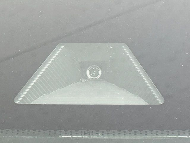 �y�z���_�Z���V���O�z���s���ɑO���̎ԗ�����F�����A�Փ˂������Ȏ��͌x��ƃu���[�L�ŏՓˉ���Ɣ�Q�y�����A�V�X�g�B�����S�Ƀh���C�u�����y���݂��������܂��B