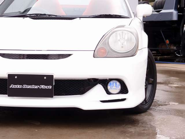 �l�C��MR-S�J�X�^���ԗ��̓��ɁB�t�@�C�i���G�f�B�V�����J���[�̐ԃK���X�y�ɒ��ւ��ς݂ƂȂ�A�����t���G�G�A���AA-TECH17AW�ALED�w�b�h���C�g�Ȃǂ̏[�������Ƀg�����N�p�l���J�o�[���S�ėL