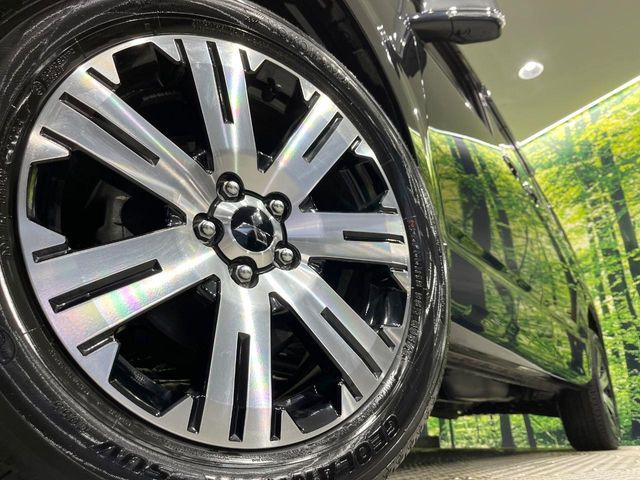 �y����18�C���`�A���~�z�C�[���z�O�ςɃ}�b�`���������A���~�z�C�[���𑕒����Ă���܂��B�e��ЊO�A���~�z�C�[����A�X�^�b�h���X�^�C�����戵�����Ă���܂��B���񂲑��k����������