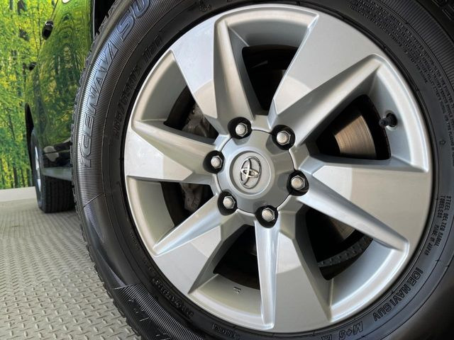 �y����17�C���`�A���~�z�C�[���z�O�ςɃ}�b�`���������A���~�z�C�[���𑕒����Ă���܂��B�e��ЊO�A���~�z�C�[����A�X�^�b�h���X�^�C�����戵�����Ă���܂��B���񂲑��k����������