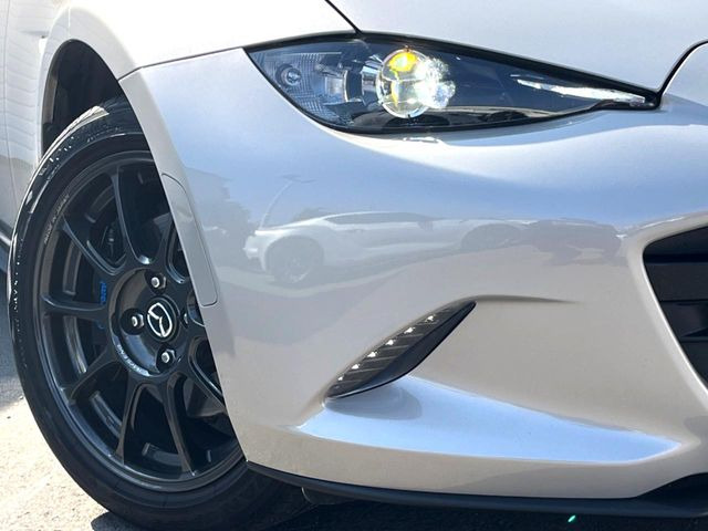 �yLED�w�b�h���C�g�z���V����ԑ��s�����ǍD�Ȏ��E���m�ۂ����S���ĉ^�]�ł��鍂�P�xLED�w�b�h���C�g�𑕔�!�_�����x�������A����d�͂��}�����Ă��܂��B