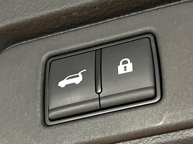 �y�p���[�o�b�N�h�A�z�X�}�[�g�L�[��^�]�Ȃ̃{�^�������������Ń��A�Q�[�g�������ŊJ���܂�!�ו��������Ă��鎞��A�����ʒu�ɂ���o�b�N�h�A��߂�ۂɕ֗��ȋ@�\�ł���