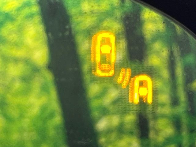 �y�u���C���h�X�|�b�g���j�^�����O�z���s���A�h�A�~���[�̎��p�ɂȂ�₷���ӏ��Ɍ㑱�Ԃ��ڋ߂���ƃT�C�h�~���[�t�߂Ɍx����\���A�h���C�o�[�ɒ��ӊ��N�����Ă���܂��B