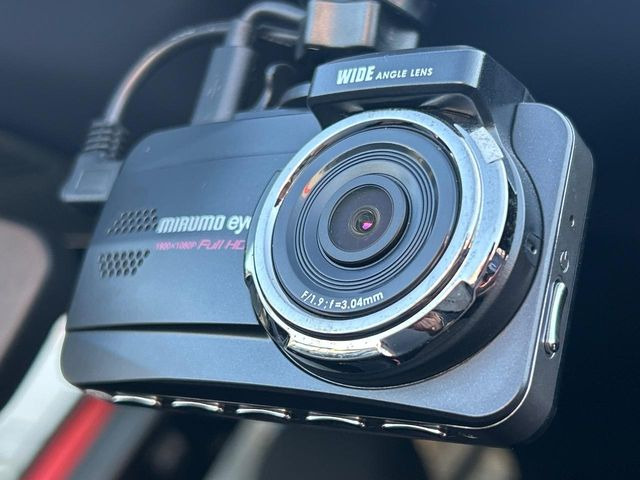 �y�h���C�u���R�[�_�[�z�h���C�u���R�[�_�[����!���s���͂������A������^�]�⎖�̂ɑ��������ہA�f���ŋL�^���A����̃��X�N�ɔ����܂��B���L�^�pSD�J�[�h�͂��q�l�����g�ł��������������K�v������܂��B