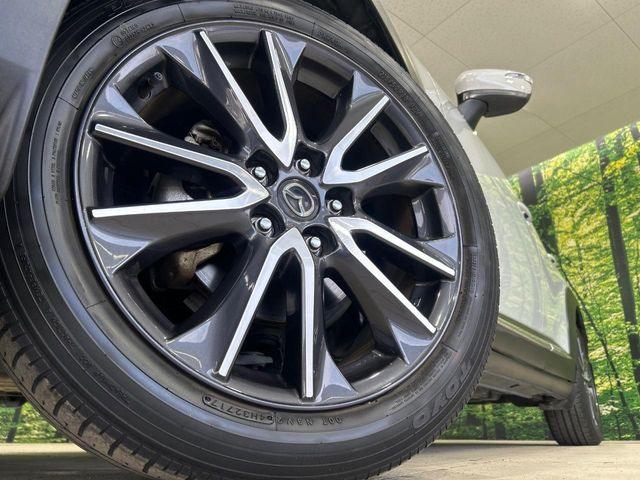 �y����18�C���`�A���~�z�C�[���z�O�ςɃ}�b�`���������A���~�z�C�[���𑕒����Ă���܂��B�e��ЊO�A���~�z�C�[����A�X�^�b�h���X�^�C�����戵�����Ă���܂��B���񂲑��k����������