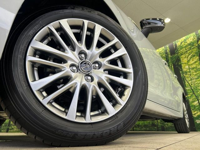 �y����16�C���`�A���~�z�C�[���z�O�ςɃ}�b�`���������A���~�z�C�[���𑕒����Ă���܂��B�e��ЊO�A���~�z�C�[����A�X�^�b�h���X�^�C�����戵�����Ă���܂��B���񂲑��k����������