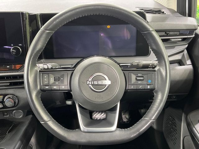 �y�����v�����X�e�A�����O�z�㎿�Ȋv���g�p���邱�ƂŁA��ɂ����������݂ƂĂ��^�]���₷���n���h���ł���