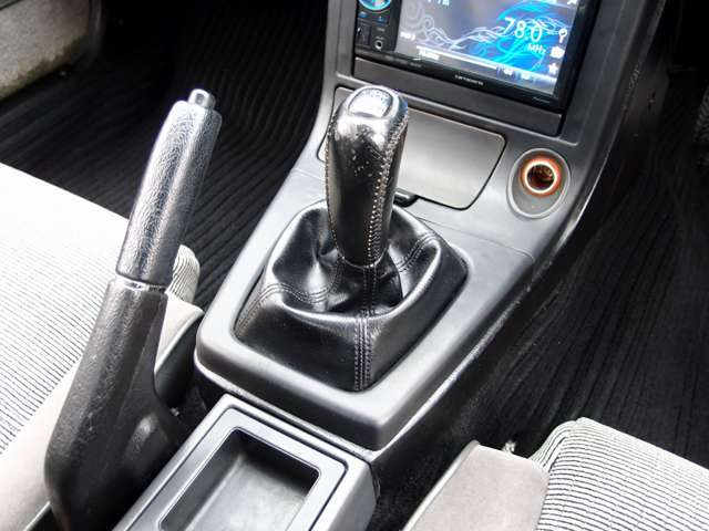 �ߘa7�N1��24�� ���s114,000km�����A�h���V���u�[�c�A���A�{�[���W���C���gX2�A�^�C���b�h�G���h�u�[�cX2�A�X�e�A�����O�u�[�cX2�A�R���t�B���^�[�A�q�[�^�[�z�[�X����/�V�i�I���^�l�[�^�[