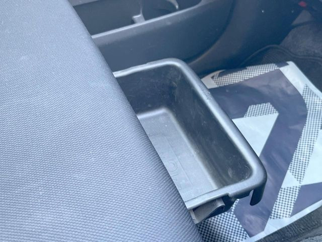 �y�V�[�g�A���_�[�{�b�N�X�z�V�[�g�̉��ɑ�e�ʂ̎��[�X�y�[�X��������Ă���A�C���ԃO�b�Y�ȂǁA�O���猩��ꂽ���Ȃ����̂�����������[�ł��ĕ֗�!