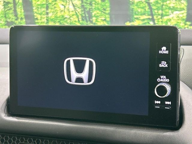 �y9�C���` �z���_�R�l�N�g�f�B�X�v���C�z���F���̍������ʃf�B�X�v���C�Ńi�r�̎g�p��A�������̃X�}�[�g�t�H���ƘA�g����bluetooth�ł̉��y�Đ����\�ł���