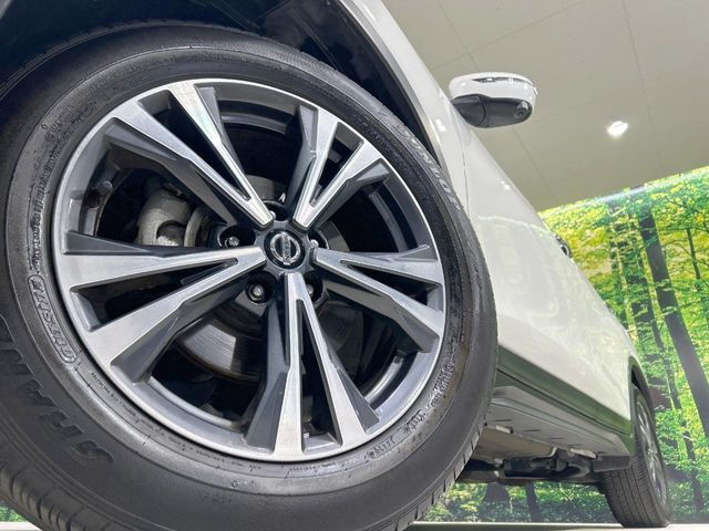 �y����18�C���`�A���~�z�C�[���z�O�ςɃ}�b�`���������A���~�z�C�[���𑕒����Ă���܂��B�e��ЊO�A���~�z�C�[����A�X�^�b�h���X�^�C�����戵�����Ă���܂��B���񂲑��k����������