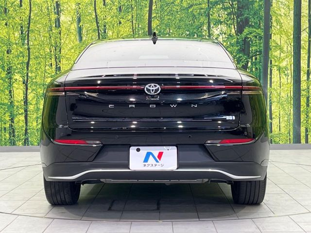 安心の最長10年・走行無制限保証(有償)をご用意。保証内容も充実はもちろん、無料点検&オイル交換や、年中無休の全国・24時間ロードサービスも付帯されておりますのでご安心下さい。