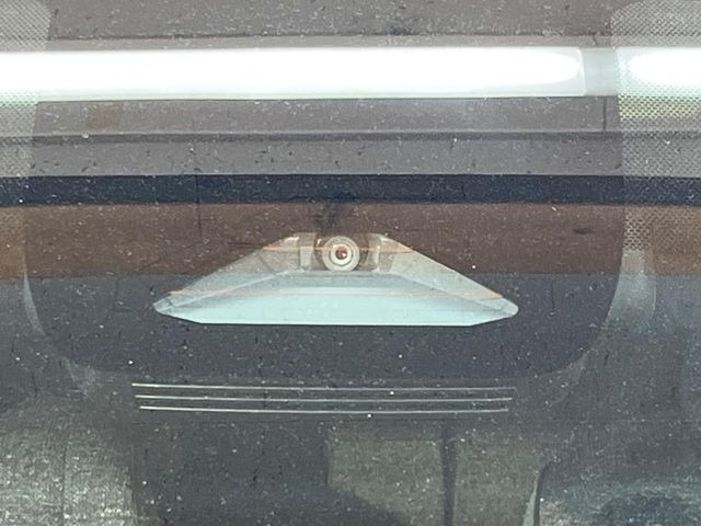 �y�g���^�Z�[�t�e�B�Z���X�z���s���ɑO���̎ԗ�����F�����A�Փ˂������Ȏ��͌x��ƃu���[�L�ŏՓˉ���Ɣ�Q�y�����A�V�X�g�B�����S�Ƀh���C�u�����y���݂��������܂��B