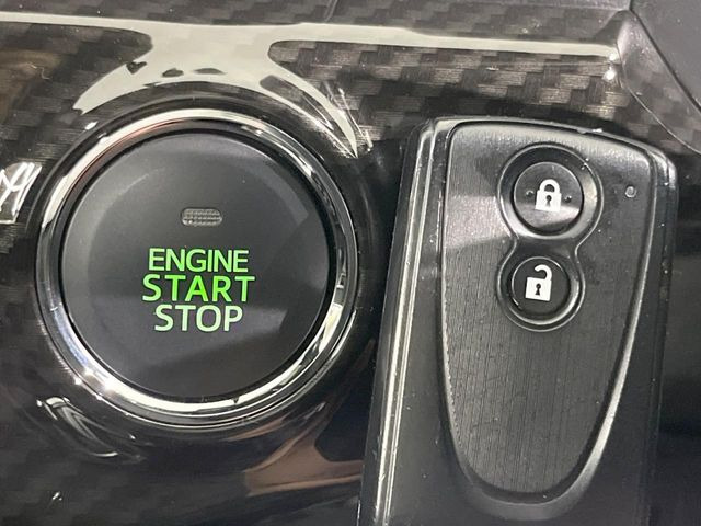 �y�L�[�t���[�V�X�e���z�J�o����|�P�b�g�ɓ��ꂽ�܂܂ł��h�A�̎{���E�������\�ȃX�}�[�g�L�[�𑕔��B�G���W���̃I���E�I�t�����J�M�����o���K�v����������Ƃ��Ă��֗��ł���