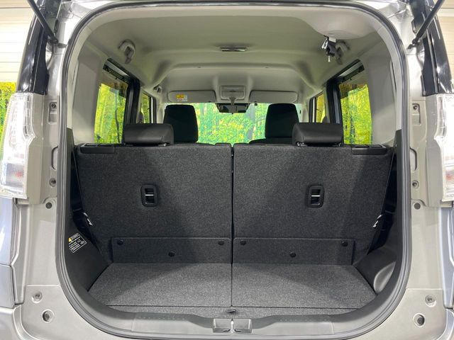 ���i�̂���������ʋ΁A���}���ɏ\���ȉ׎��X�y�[�X���m�ۂ��Ă���܂��B�Z�J���h�V�[�g��|���ƁA�傫�ȉו��̐ύڂ��\�ł���