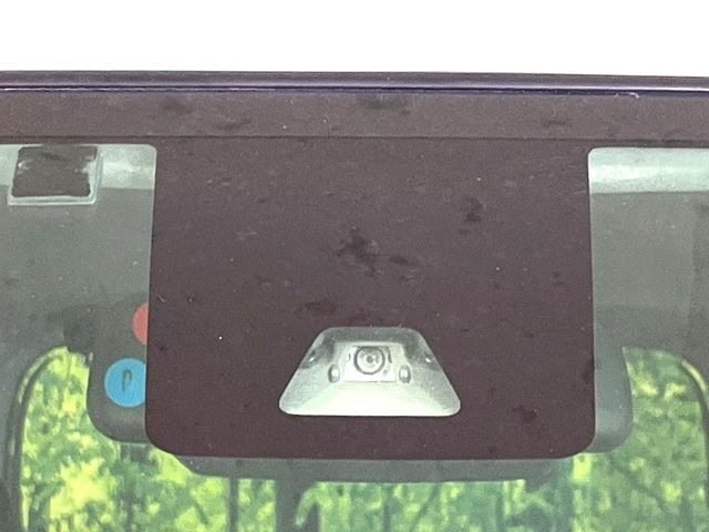 �y�X�}�[�g�A�V�X�g�z���s���ɑO���̎ԗ�����F�����A�Փ˂������Ȏ��͌x��ƃu���[�L�ŏՓˉ���Ɣ�Q�y�����A�V�X�g�B�����S�Ƀh���C�u�����y���݂��������܂��B