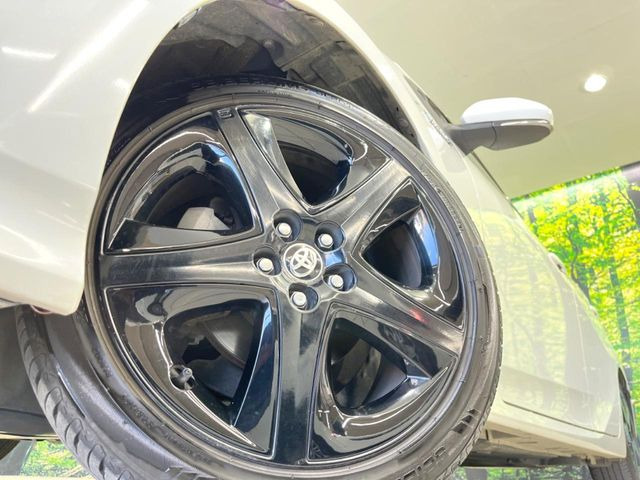 【純正17インチアルミホイール】外観にマッチした純正アルミホイールを装着しております。各種社外アルミホイールや、スタッドレスタイヤも取扱いしております。是非ご相談ください♪