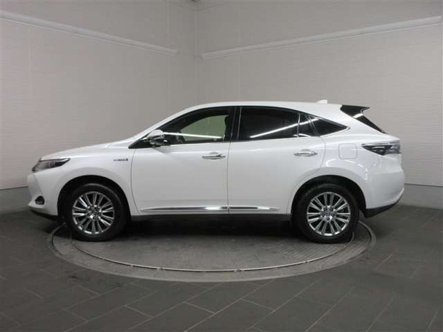 ハリアー2.5 ハイブリッド E-Four プレミアム 4WD