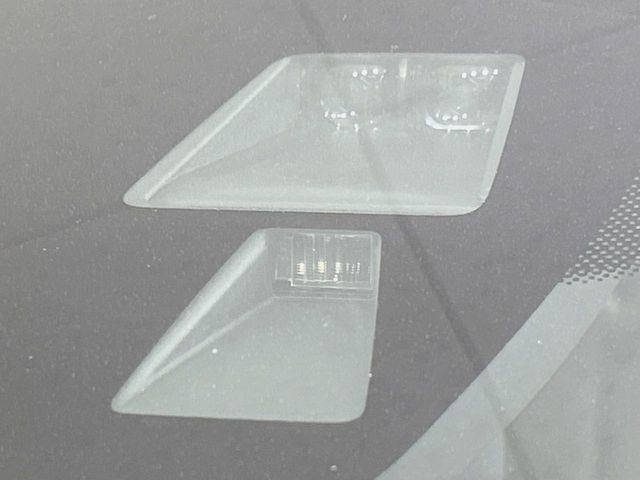 �yi-ACTIVESENSE�z���s���ɑO���̎ԗ�����F�����A�Փ˂������Ȏ��͌x��ƃu���[�L�ŏՓˉ���Ɣ�Q�y�����A�V�X�g�B�����S�Ƀh���C�u�����y���݂��������܂��B