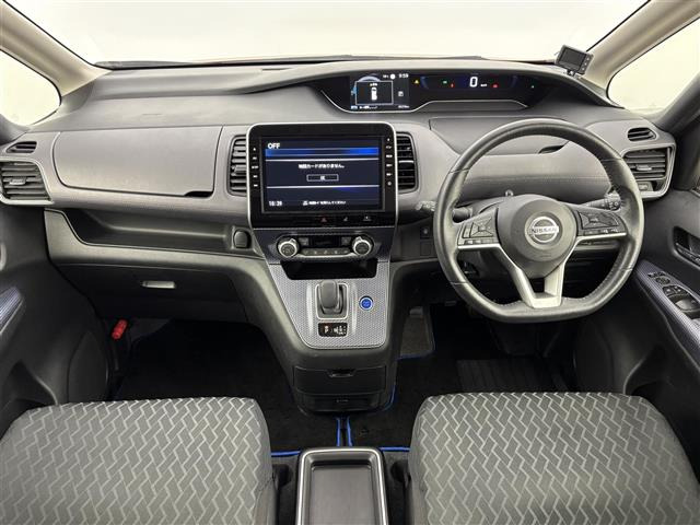 セレナ1.2 e-POWER ハイウェイスターV