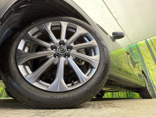 �y����20�C���`�A���~�z�C�[���z�O�ςɃ}�b�`���������A���~�z�C�[���𑕒����Ă���܂��B�e��ЊO�A���~�z�C�[����A�X�^�b�h���X�^�C�����戵�����Ă���܂��B���񂲑��k����������