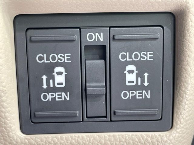 �y�����p���[�X���C�h�h�A�z�X�}�[�g�L�[��^�]�Ȃ̃X�C�b�`�Ō�ȗ����X���C�h�h�A�̊J���\���d��������͂����ăh�A���J����K�v�������A�����Ȃ��q�l�ł��ȒP�ɊJ���߂ł����K�ł���