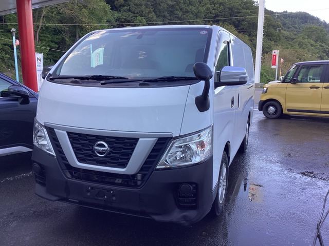 NV350キャラバン2.5 中温冷凍バン DX ロング ディーゼル 4WD