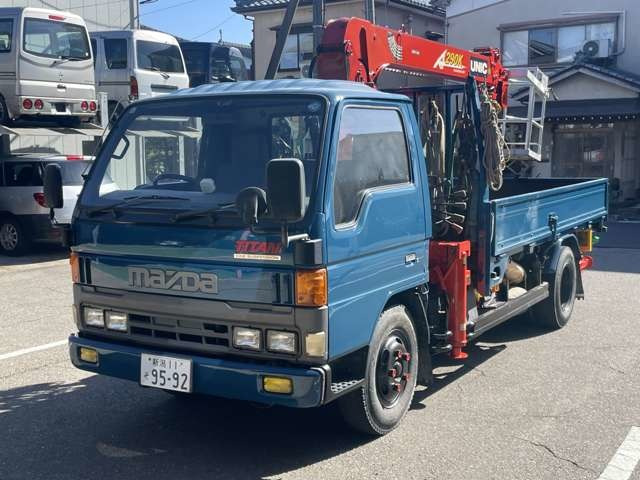 タイタンクレーン