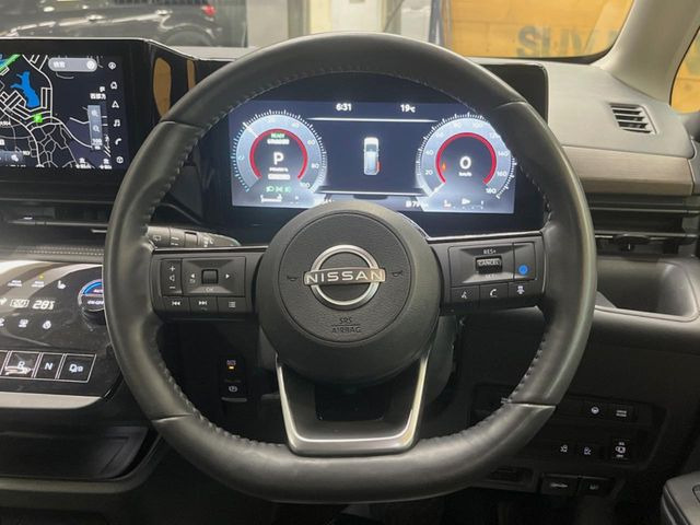 �y�����v�����X�e�A�����O�z�㎿�Ȋv���g�p���邱�ƂŁA��ɂ����������݂ƂĂ��^�]���₷���n���h���ł���