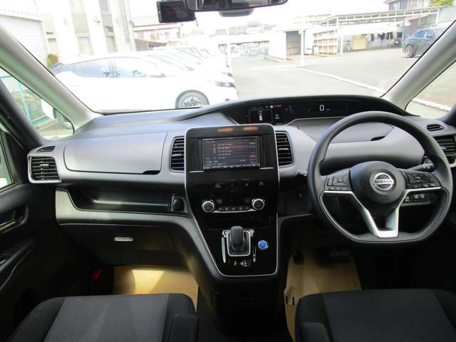 セレナ1.2 e-POWER XV