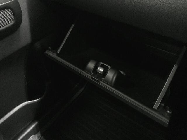 �Ԍ��ؓ��ꓙ���ވꎮ�����[�ł���O���[�u�{�b�N�X�ł��B