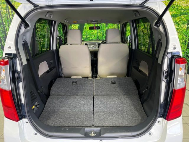 ���i�̂���������ʋ΁A���}���ɏ\���ȉ׎��X�y�[�X���m�ۂ��Ă���܂��B�Z�J���h�V�[�g��|���ƁA�傫�ȉו��̐ύڂ��\�ł���