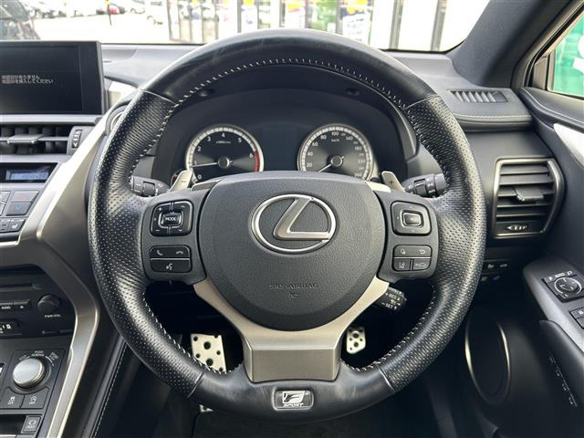 NX200t Fスポーツ 4WD