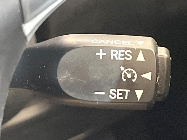 �y�N���[�Y�R���g���[���z�������H�����N���N���s�B�A�N�Z���𗣂��Ă���葬�x�ő��s���ł��A�������^�]���̕��S���y��!�����E�������ȒP�ȃX�C�b�`����Œ����ł��܂��B