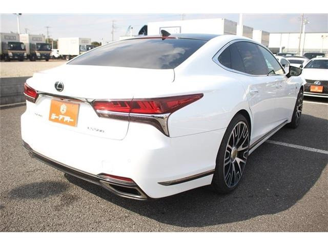 ���Ǝҗl�ւ̔̔��͂��f�肳���Ă��������܂��B �Ԍ������ԗ��̏ꍇ�́A�Ԍ����擾�������x�������z�ŕ\�����Ă���܂��B