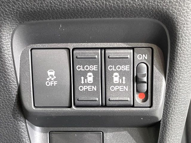 �y�����p���[�X���C�h�h�A�z�X�}�[�g�L�[��^�]�Ȃ̃X�C�b�`�Ō�ȗ����X���C�h�h�A�̊J���\���d��������͂����ăh�A���J����K�v�������A�����Ȃ��q�l�ł��ȒP�ɊJ���߂ł����K�ł���