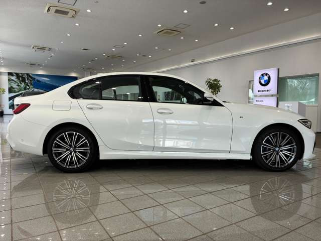 3シリーズセダン330e Mスポーツ