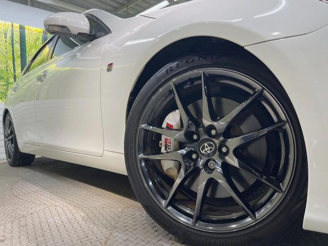 �y�O���[�h��p����19�C���`�A���~�z�C�[���z�f�U�C�����̍��������A���~�z�C�[���𑕒����Ă���܂��B�e��ЊO�A���~�z�C�[����A�X�^�b�h���X�^�C�����戵�����Ă���܂��B���񂲑��k����������