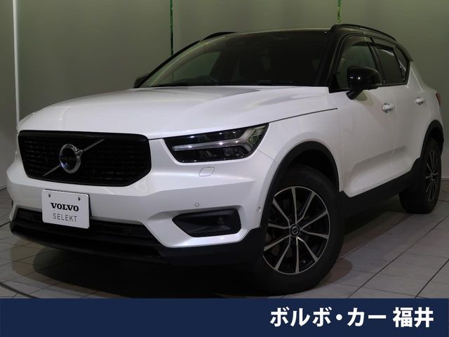 XC40T4 AWD Rデザイン 4WD