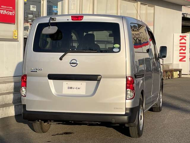 NV200バネットバン1.6 DX