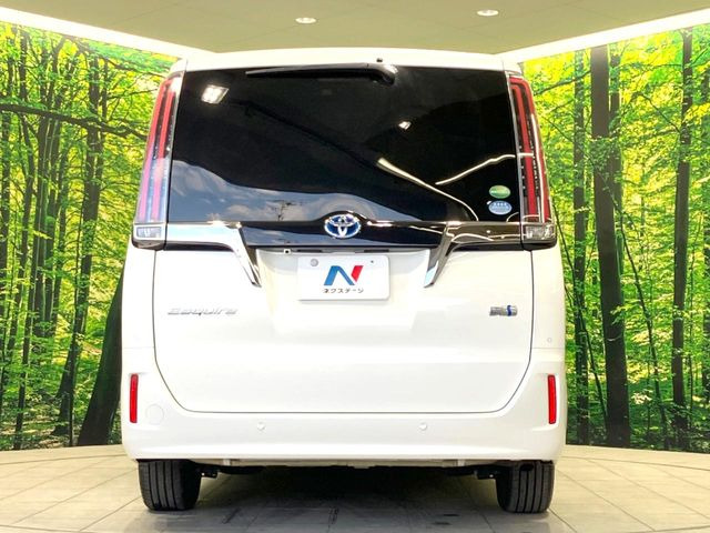 安心の最長10年・走行無制限保証(有償)をご用意。保証内容も充実はもちろん、無料点検&オイル交換や、年中無休の全国・24時間ロードサービスも付帯されておりますのでご安心下さい。