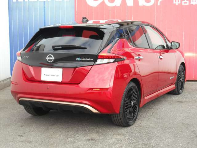 リーフX Vセレクション 90周年記念車