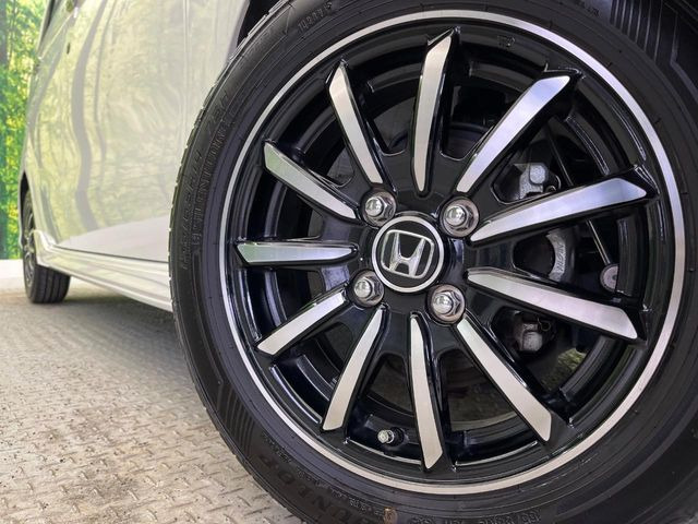 �y����14�C���`�A���~�z�C�[���z�O�ςɃ}�b�`���������A���~�z�C�[���𑕒����Ă���܂��B�e��ЊO�A���~�z�C�[����A�X�^�b�h���X�^�C�����戵�����Ă���܂��B���񂲑��k����������