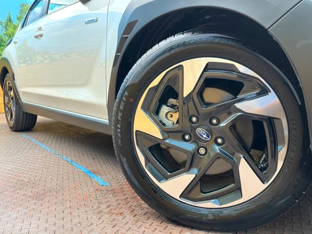 �y����18�C���`�A���~�z�C�[���z�O�ςɃ}�b�`���������A���~�z�C�[���𑕒����Ă���܂��B�e��ЊO�A���~�z�C�[����A�X�^�b�h���X�^�C�����戵�����Ă���܂��B���񂲑��k����������