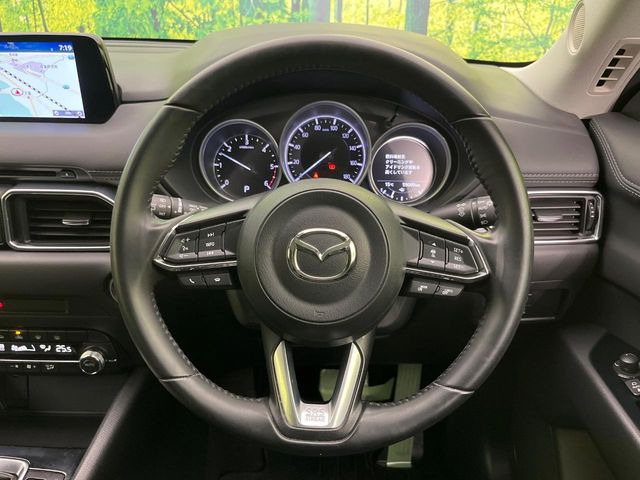 �y�����v�����X�e�A�����O�z�㎿�Ȋv���g�p���邱�ƂŁA��ɂ����������݂ƂĂ��^�]���₷���n���h���ł���