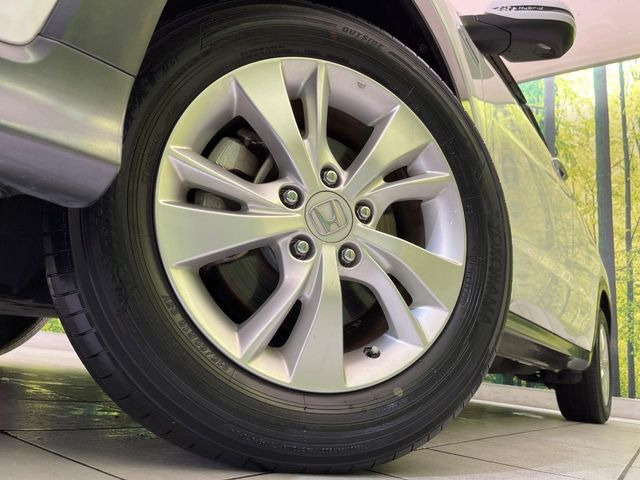 �y���������C���`�A���~�z�C�[���z�O�ςɃ}�b�`���������A���~�z�C�[���𑕒����Ă���܂��B�e��ЊO�A���~�z�C�[����A�X�^�b�h���X�^�C�����戵�����Ă���܂��B���񂲑��k����������