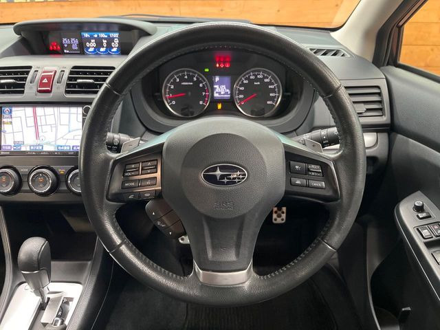 �y�����v�����X�e�A�����O�z�㎿�Ȋv���g�p���邱�ƂŁA��ɂ����������݂ƂĂ��^�]���₷���n���h���ł���