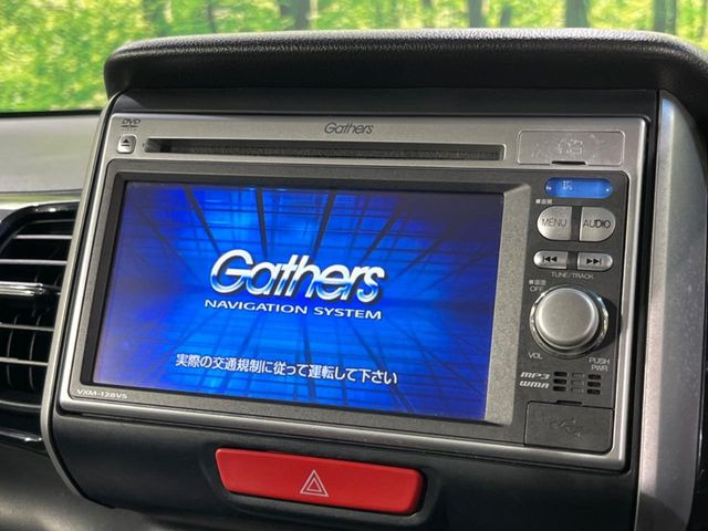 �y�����i�r�z�l�C�̏����i�r�𑕔����Ă���܂��B�i�r�̎g���₷���͂������A�I�[�f�B�I�@�\���[��!�L�����v�◷�s�͂������A�ʋ΂┃�����ȂǕ��i�̃h���C�u���y�����Ȃ�͂���